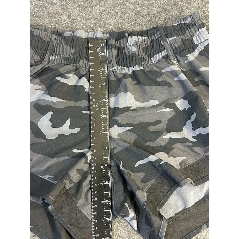 Athleta Black and Gray Camo‎ Breathable Mesh Racer Run Short 4" Size XXSmall - Picture 2 of 9